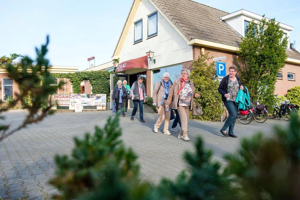 Hotel Restaurant Het Roode Hert Dalfsen Exterior photo